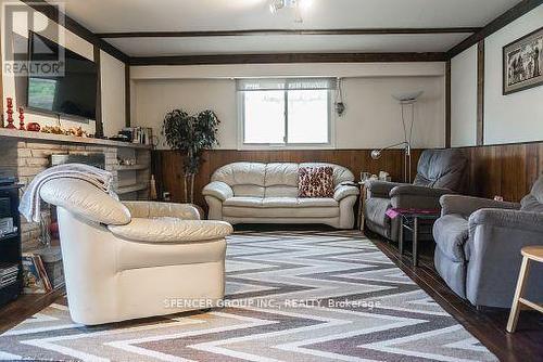 1856 Briarcrook Crescent, Mississauga, ON - Indoor Photo Showing Living Room