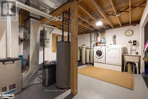 80 Stephenson Rd 7 E, Huntsville (Stephenson), ON - Indoor Photo Showing Laundry Room