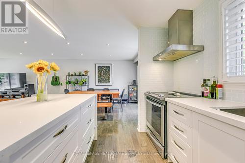 1241 Richards Crescent, Oakville, ON - Indoor Photo Showing Kitchen