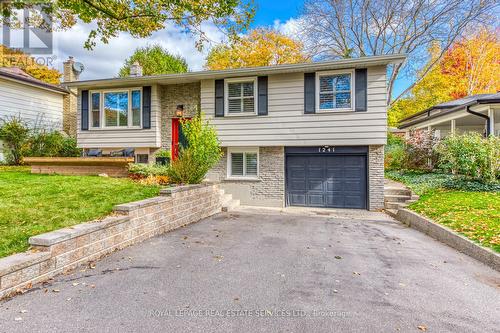 1241 Richards Crescent, Oakville, ON - Outdoor With Facade