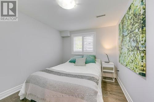 1241 Richards Crescent, Oakville, ON - Indoor Photo Showing Bedroom