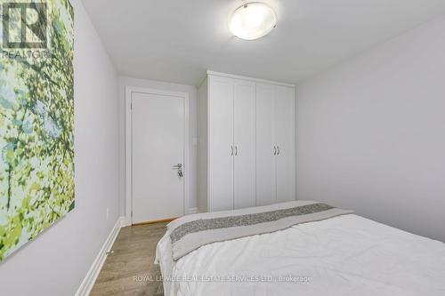 1241 Richards Crescent, Oakville, ON - Indoor Photo Showing Bedroom