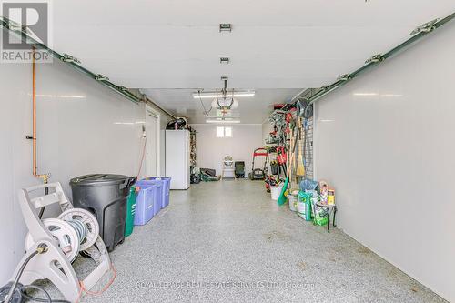 1241 Richards Crescent, Oakville, ON - Indoor Photo Showing Garage