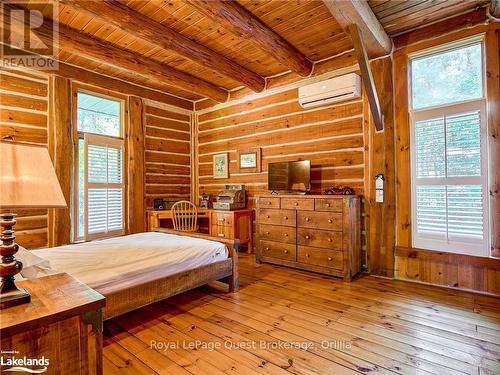 1400 Chemin Du Loup Road, Tiny, ON - Indoor Photo Showing Bedroom