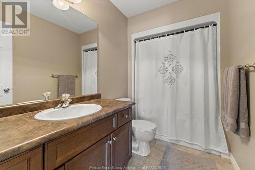 1130 Pearson Avenue, Windsor, ON - Indoor Photo Showing Bathroom