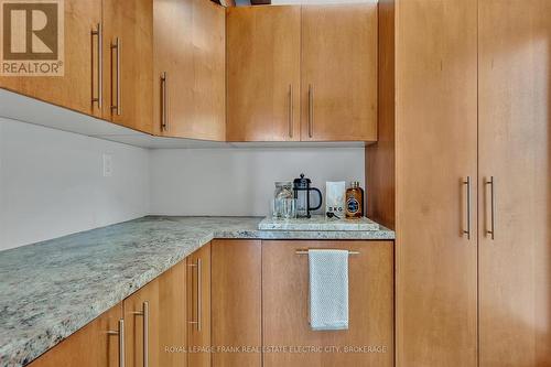 1 Montague Court, Peterborough (Monaghan), ON - Indoor Photo Showing Kitchen