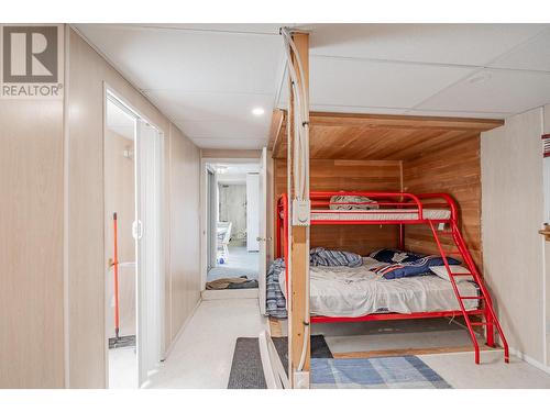 4661 Columere Road, Fairmont Hot Springs, BC - Indoor Photo Showing Bedroom