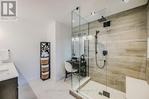 58 Dublin Drive, Hamilton, ON - Indoor Photo Showing Bathroom