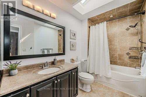 58 Dublin Drive, Hamilton, ON - Indoor Photo Showing Bathroom