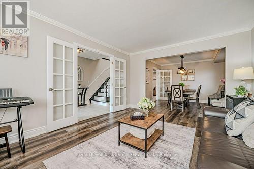 58 Dublin Drive, Hamilton, ON - Indoor Photo Showing Living Room