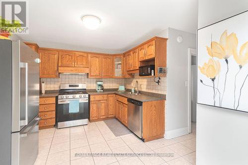 62 East 14Th Street, Hamilton, ON - Indoor Photo Showing Kitchen