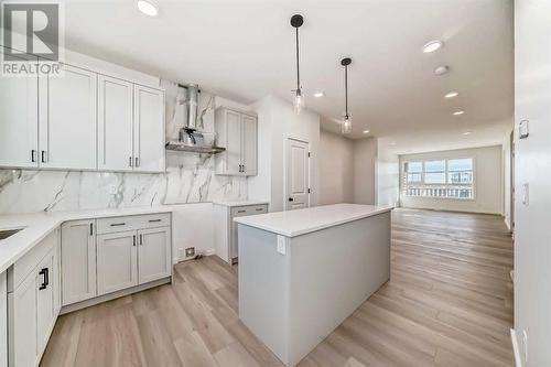 371 Sora Boulevard Se, Calgary, AB - Indoor Photo Showing Kitchen