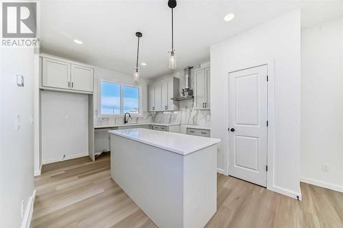 371 Sora Boulevard Se, Calgary, AB - Indoor Photo Showing Kitchen