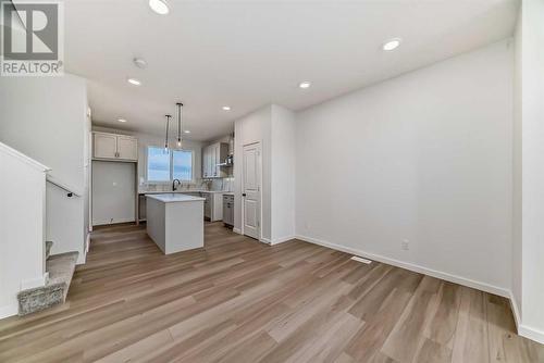 371 Sora Boulevard Se, Calgary, AB - Indoor Photo Showing Kitchen