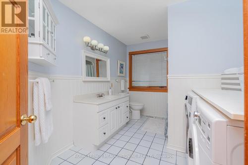 147 Main Street S, Halton Hills, ON - Indoor Photo Showing Bathroom