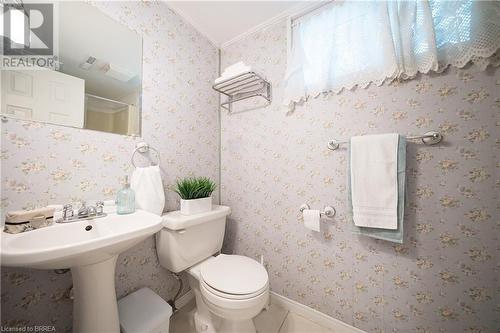 69 Elm Street, Simcoe, ON - Indoor Photo Showing Bathroom