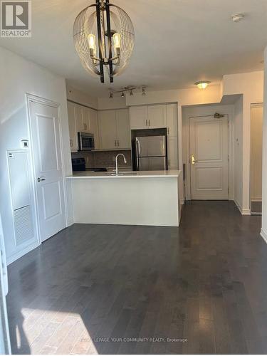 1116 - 9255 Jane Street, Vaughan, ON - Indoor Photo Showing Kitchen