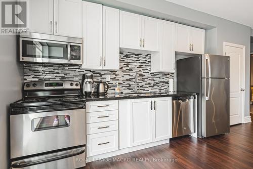 208 - 34 Plains Road E, Burlington, ON - Indoor Photo Showing Kitchen