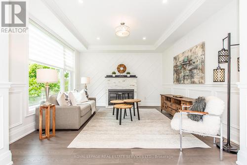 1204 Argreen Road, Mississauga, ON - Indoor Photo Showing Living Room With Fireplace