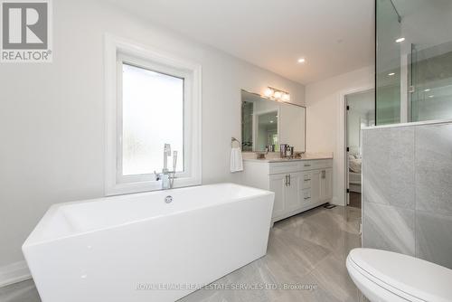 1204 Argreen Road, Mississauga, ON - Indoor Photo Showing Bathroom