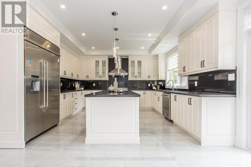 1204 Argreen Road, Mississauga, ON - Indoor Photo Showing Kitchen