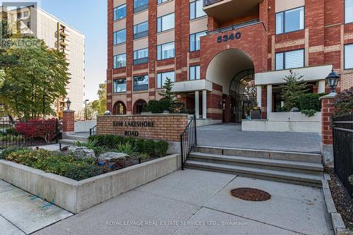 204 - 5340 Lakeshore Road, Burlington, ON - Outdoor With Balcony With Facade