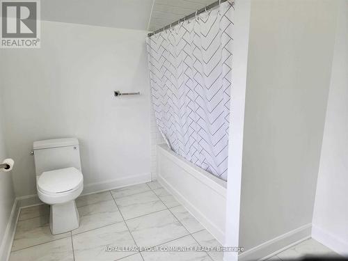 349 Chouinard Way, Aurora, ON - Indoor Photo Showing Bathroom