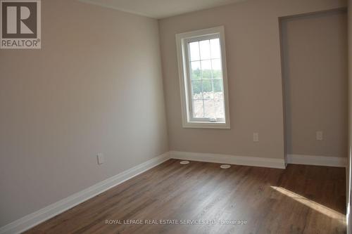 1208 Wheat Boom Drive, Oakville, ON - Indoor Photo Showing Other Room