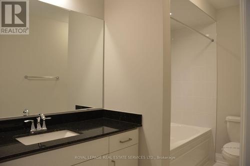 1208 Wheat Boom Drive, Oakville, ON - Indoor Photo Showing Bathroom