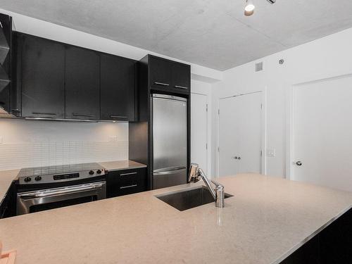 Kitchen - 2048-1414 Rue Chomedey, Montréal (Ville-Marie), QC - Indoor Photo Showing Kitchen With Upgraded Kitchen