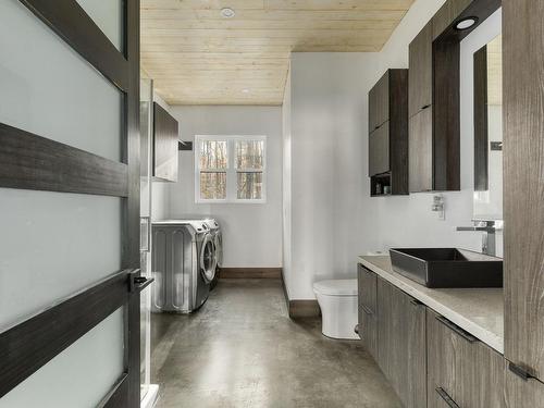 Bathroom - 5152 Rue St-Georges, Rawdon, QC - Indoor Photo Showing Laundry Room