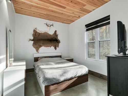 Bedroom - 5152 Rue St-Georges, Rawdon, QC - Indoor Photo Showing Bedroom