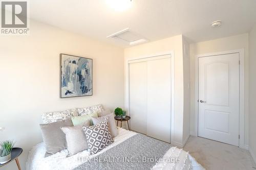 266 Explorer Way, Thorold, ON - Indoor Photo Showing Bedroom