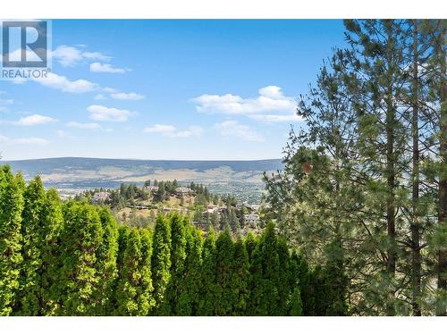 947 Purcell Court, Kelowna, BC - Outdoor With View