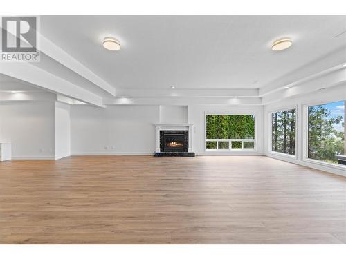 947 Purcell Court, Kelowna, BC - Indoor With Fireplace