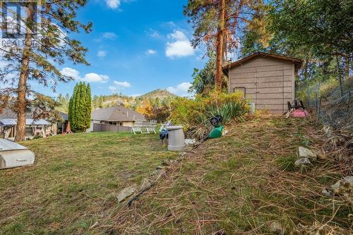 2105 Bowron Street, Kelowna, BC - Outdoor