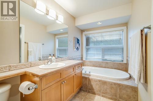 2105 Bowron Street, Kelowna, BC - Indoor Photo Showing Bathroom