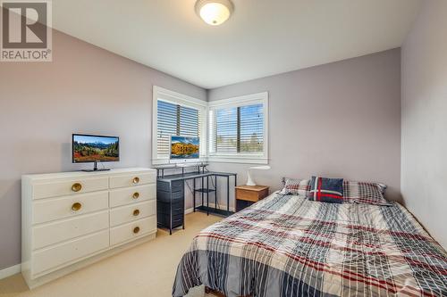 2105 Bowron Street, Kelowna, BC - Indoor Photo Showing Bedroom