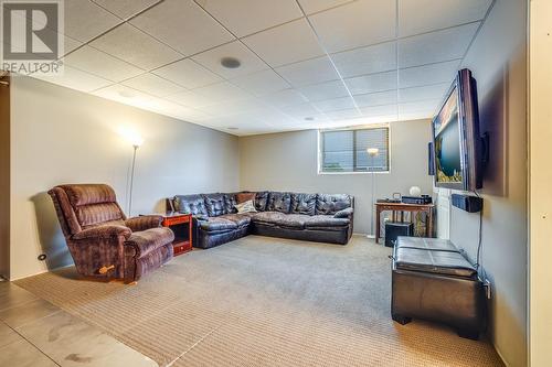 2105 Bowron Street, Kelowna, BC - Indoor