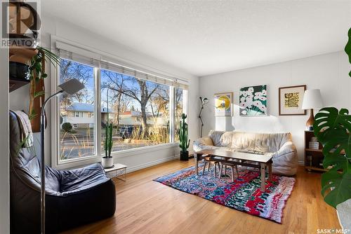 3408 Mason Avenue, Regina, SK - Indoor Photo Showing Living Room