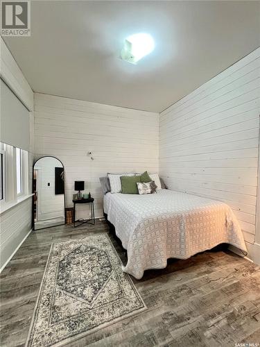 695 3Rd Street E, Shaunavon, SK - Indoor Photo Showing Bedroom