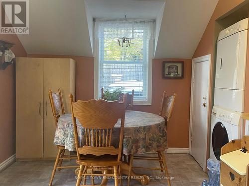 61 Russell Street E, Kawartha Lakes (Lindsay), ON - Indoor Photo Showing Dining Room