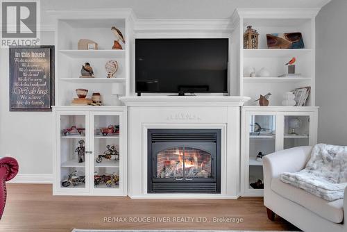 786 Beatty Crescent, Cobourg, ON - Indoor Photo Showing Living Room With Fireplace