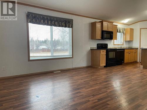 5332 42 Street, Fort Nelson, BC - Indoor Photo Showing Kitchen