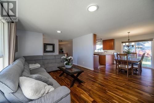 1511 Alward Street, Prince George, BC - Indoor Photo Showing Living Room