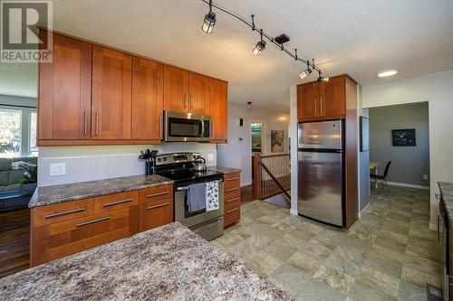 1511 Alward Street, Prince George, BC - Indoor Photo Showing Kitchen