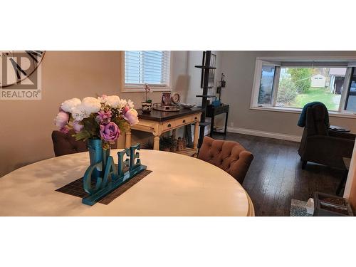 1918 Caughlin Road, Fruitvale, BC - Indoor Photo Showing Dining Room