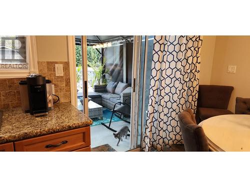 1918 Caughlin Road, Fruitvale, BC - Indoor Photo Showing Bathroom