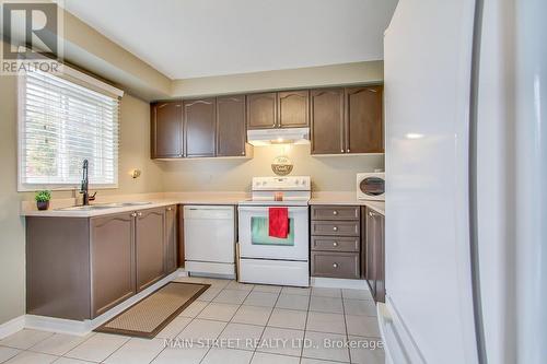 63 Annamaria Drive, Georgina, ON - Indoor Photo Showing Kitchen