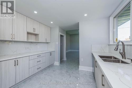 76 Raylawn Crescent, Halton Hills, ON - Indoor Photo Showing Kitchen With Double Sink